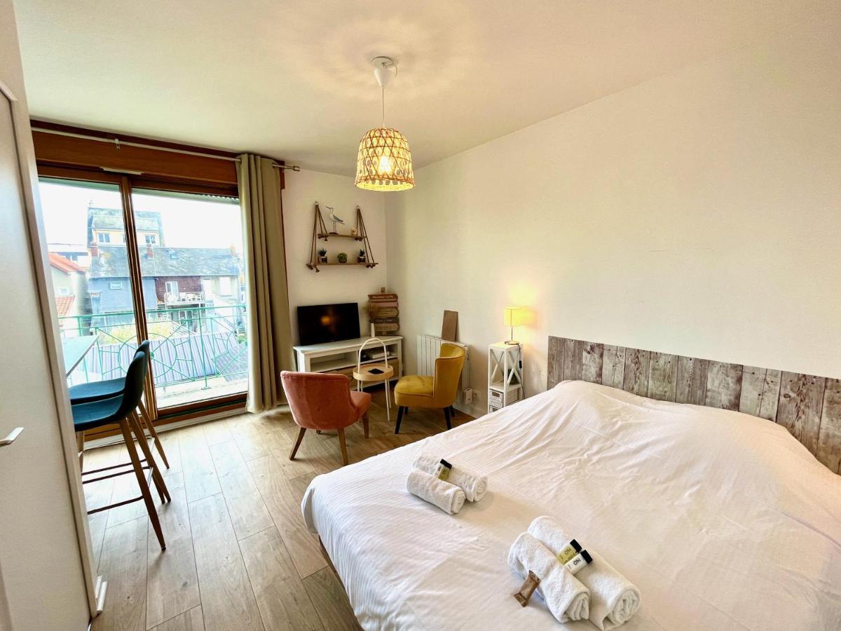 Salm, Coquet Studio Avec Balcon Уистреам Экстерьер фото
