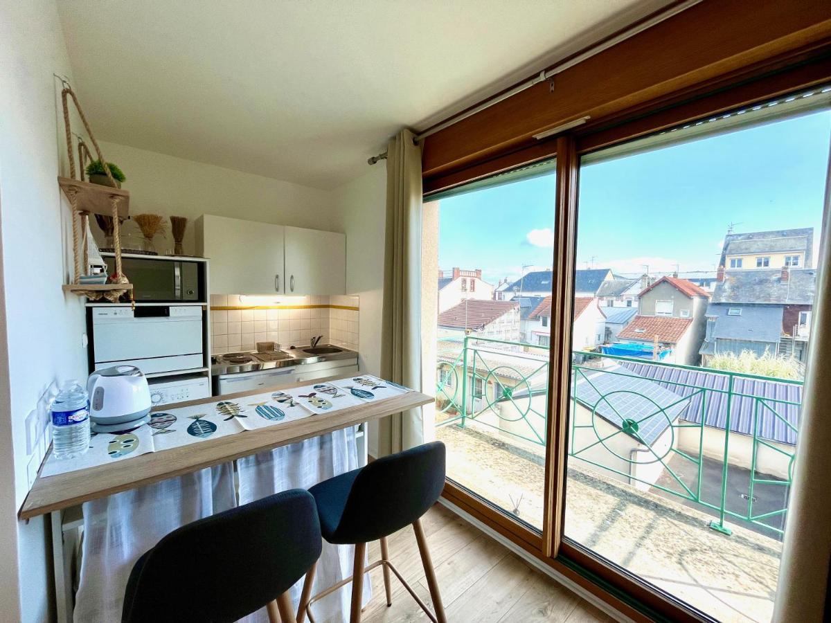 Salm, Coquet Studio Avec Balcon Уистреам Экстерьер фото
